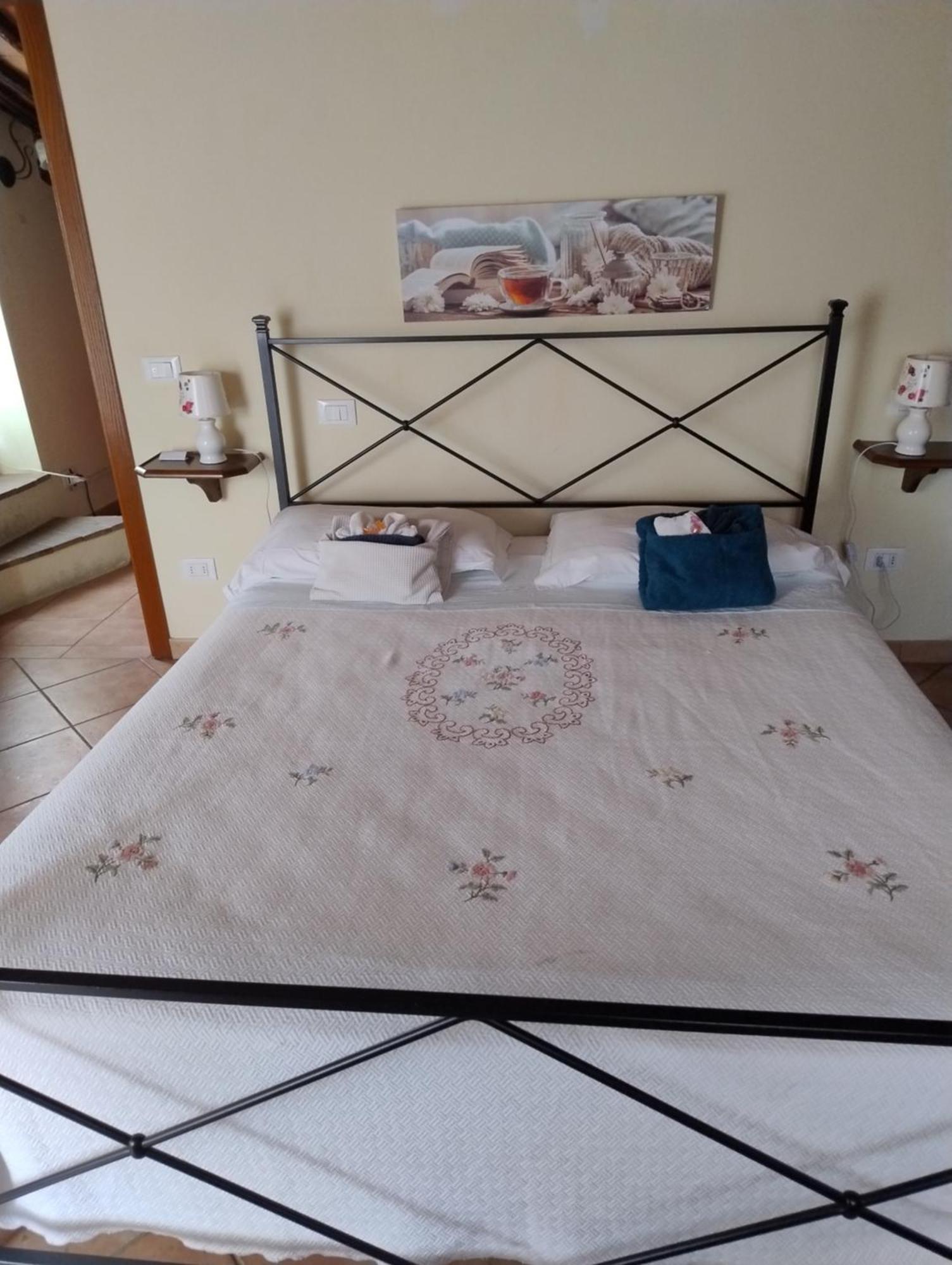 コッレ・ヴァル・デルザ La Strega Ubriaca Bed & Breakfast エクステリア 写真